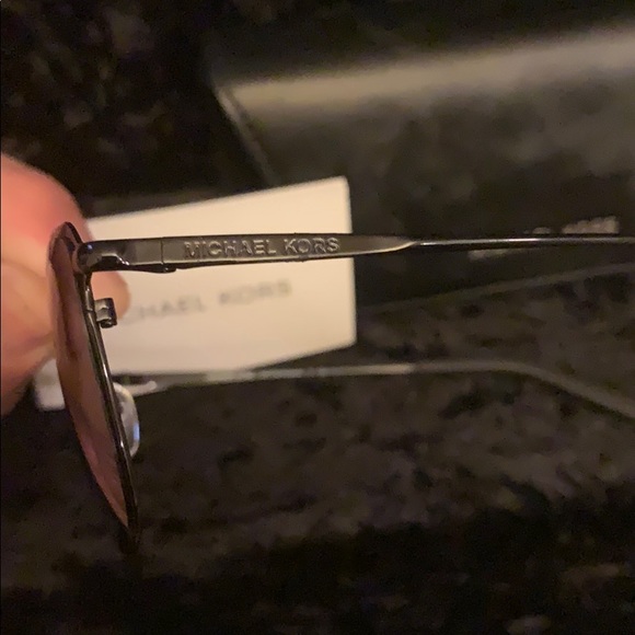 Authentic Michael Kors Trenton pilot sunglasses - Picture 3 of 12